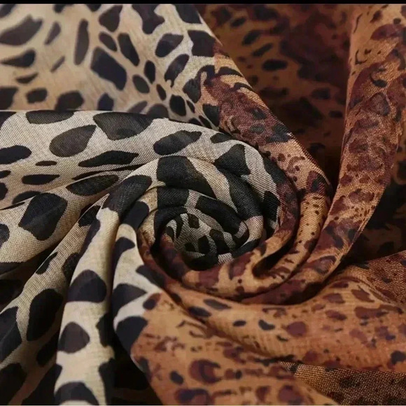 Boho Style Leopard Print Scarf - Picture 3 of 4